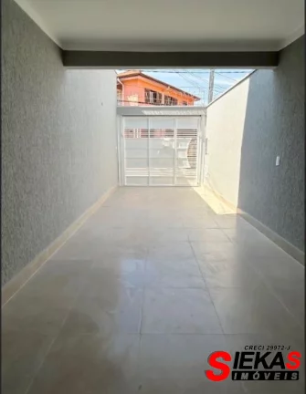 Imagem Aluguel de Casa Espaçosa na Vila Alpina, São Paulo-SP: 3 quartos, 1 suíte, 1 sala, 3 banheiros, 2 vagas, 96m²!