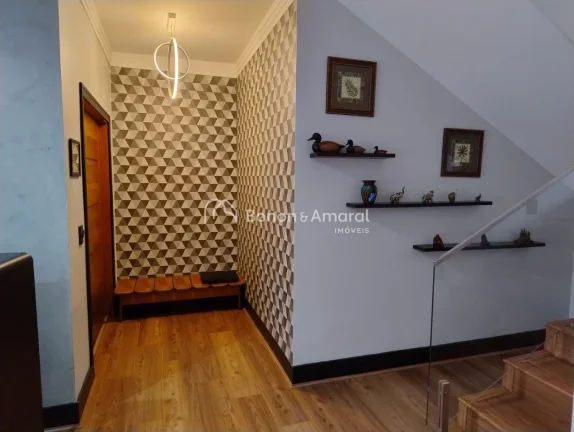 Imagem ...#34;Conforto e Lazer: Linda Casa em Condomínio com Suítes e Área de Lazer Completa!...#34;
