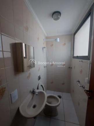 Imagem Apartamento amplo e bem localizado no Balão do Castelo, ao lado da Padaria Nico. Conta com sala par...