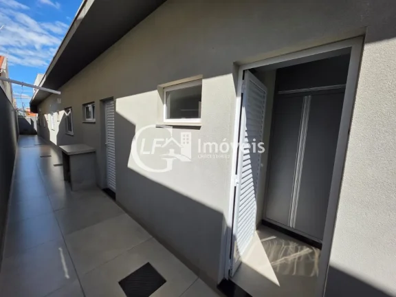 Imagem Casa à venda na Vila Vilas Boas: 3 suítes, 2 salas, 5 banheiros, vagas de garagem, 250m². Confira já!