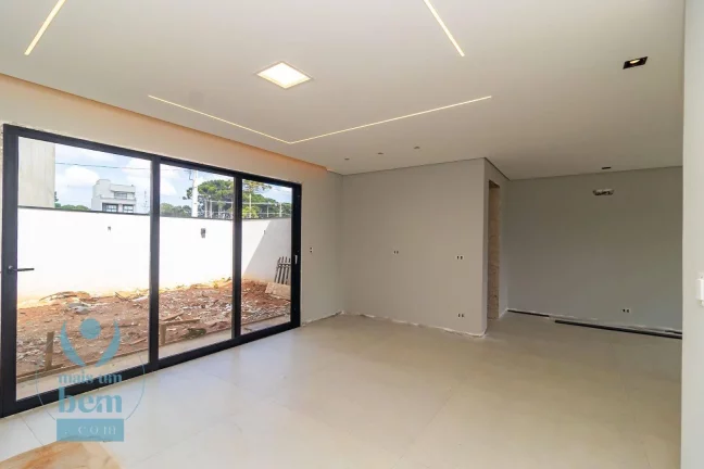 Imagem Sobrado Alto Padrão com 3 Suítes, 4 Vagas, Espaço Gourmet à venda, 290 m² por R$ 1.700.000 - Costeira - São José dos Pinhais/PR