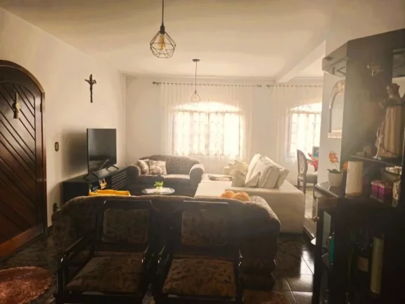 Imagem Sobrado com 3 dormitórios à venda, 415 m² por R$ 1.100.000,00 - Vila Acoreana - Poá/SP