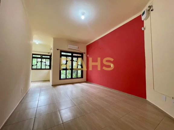 Imagem Excelente Casa com 1 suíte mais 3 quartos no bairro de Pirabeiraba em Joinville por R$890.000,00. T...