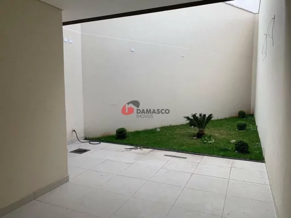 Imagem Sobrado à venda 3 Quartos, 3 Suites, 4 Vagas, Campestre, Santo André - SP