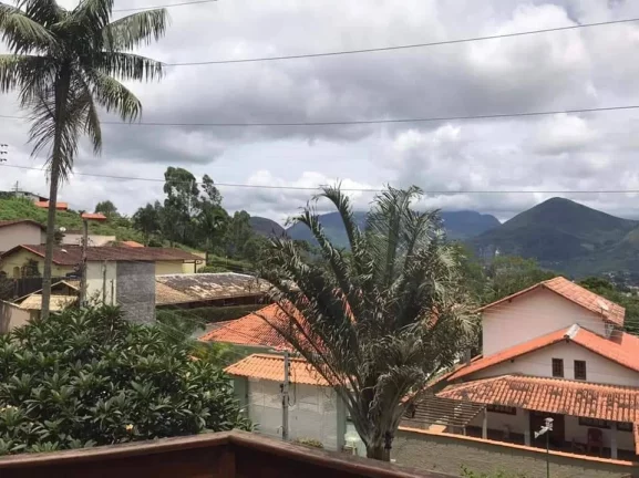 Imagem LINDA CASA A VENDA NO BAIRRO: BRAUNES - NOVA FRIBURGO RJ.