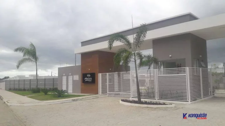 Imagem VENDO CASA 2/4 ESQUINA CONDOMÍNIO SIM.