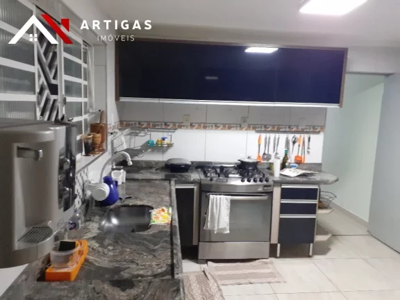 Imagem Sobrado á venda na Mooca Rua Visconde de Inhomerim 300 m² 3 dormitórios 1 suíte 4 vagas