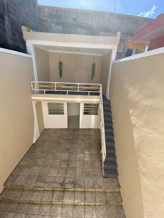 Imagem Sobrado 194 m² 2 Dormitorios ( possivel fazer um terceiro) 2 Vagas