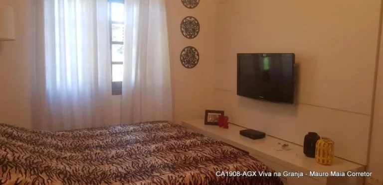 Imagem Casa com 4 dormitórios à venda, 288 m² -Granja Viana - Carapicuíba/SP