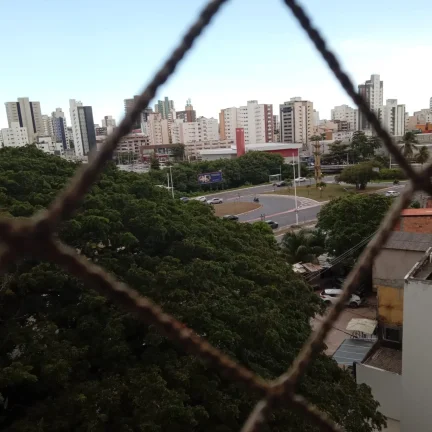 Imagem Espaçoso Apartamento no Pituba em Salvador Novo