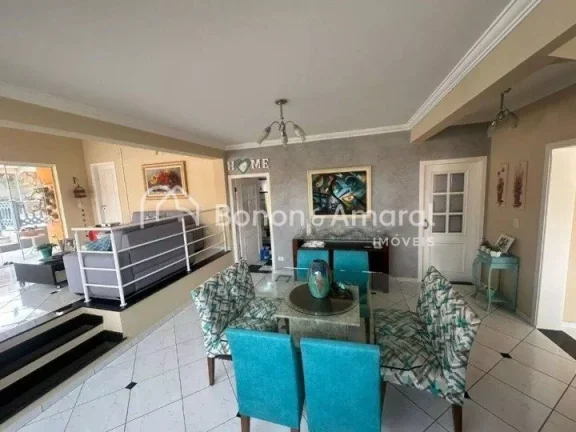 Imagem Casa com 3 dormitórios sendo 1 suíte, closet e varanda com linda vista, sala de jantar, estar e TV...