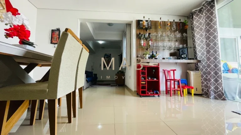 Imagem Cobertura de luxo à venda em Florianópolis - Ingleses: 3 quartos sendo 2 suítes, 2 salas, 3 banheiros, 2 vagas, 180m². Venha conferir!