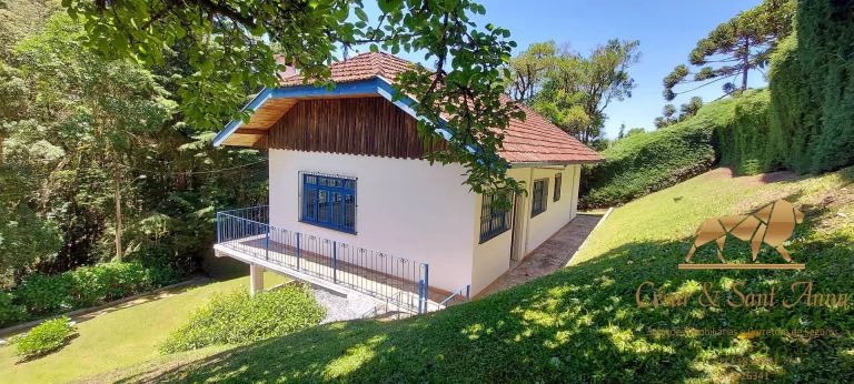 Imagem Casa em Condomínio com preço de Oportunidade em Campos do Jordão/SP