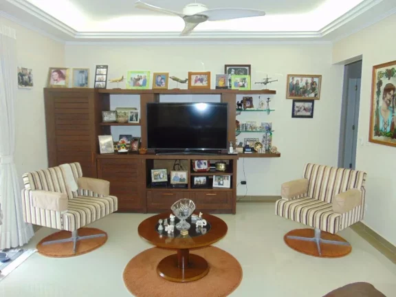Imagem Praia de Pitangueiras,Amplo Apartamento com 132 Metros Úteis,Lazer,2 Garagens,Centrinho,Novo!