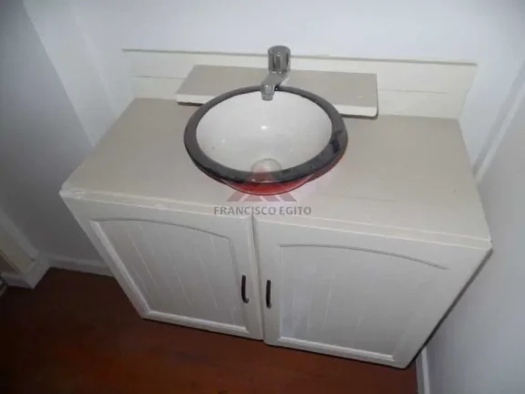 Imagem Sala comercial com excelente localização no centro de Niterói.