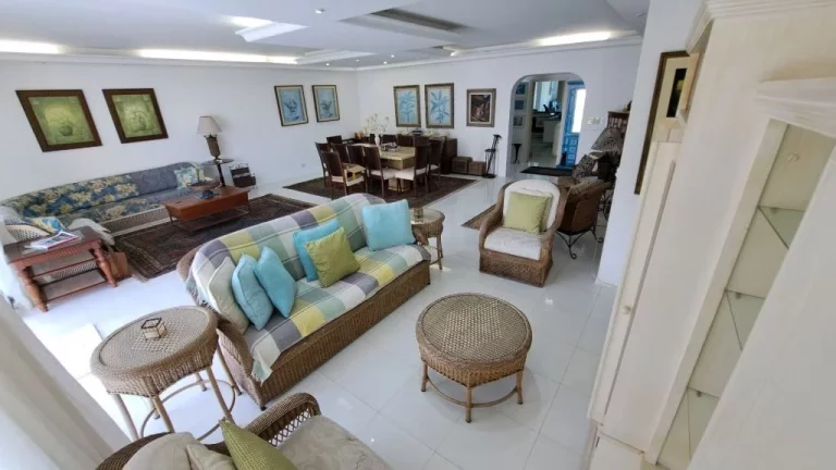 Imagem APARTAMENTO SUPER AMPLO CLEAN, MOBILIADO, COM VISTA PARA O MAR