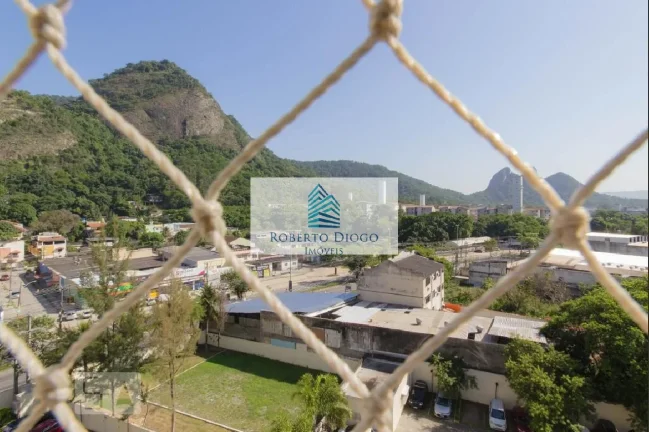 Imagem Imperdível oportunidade de investimento: Apartamento à venda em Rio de Janeiro-RJ, Camorim - 2 quartos, 1 sala, 1 banheiro, 1 vaga, 52,00m².
