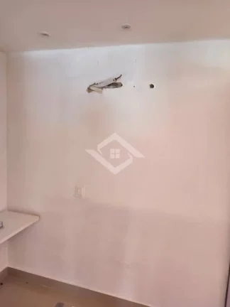 Imagem Loja Comercial de 80m² – Pronta para o Seu Negócio na Rua Aurelino Leal.