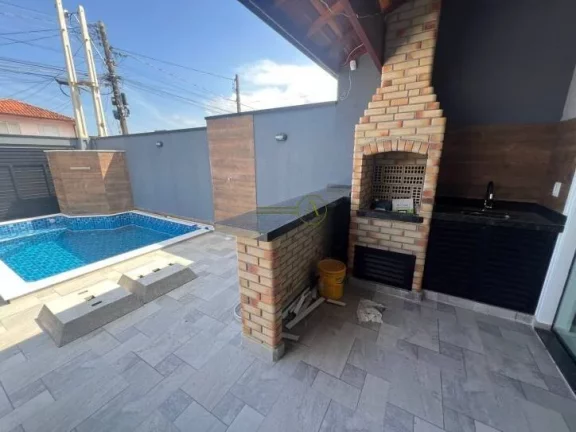 Imagem Casa térrea à venda em Peruíbe Piscina com cascata. Área gourmet com churra