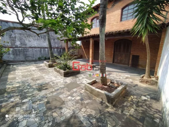 Imagem Casa com 3 dormitórios à venda, 417 m² por R$ 740.000,00 - Foguete - Cabo Frio/RJ