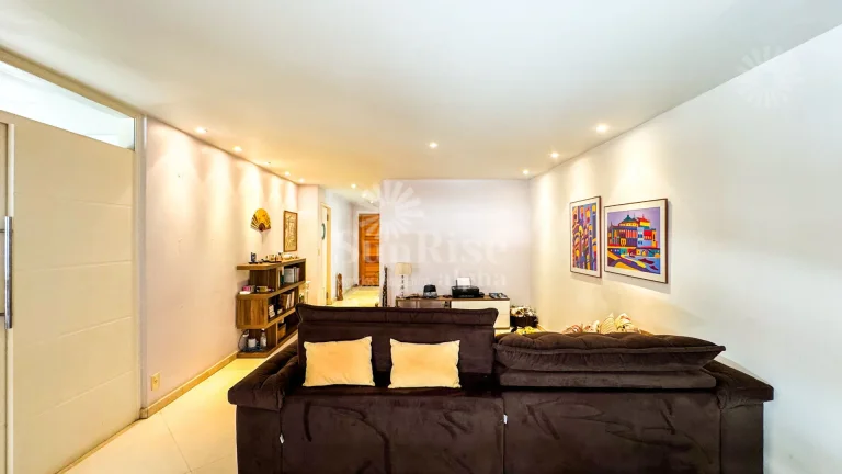 Imagem Casa de esquina com 240m² - 4 quartos - 2 suítes | Tamboré 7 - R$2.799.000 | Alphaville