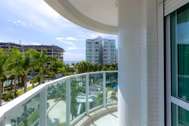 Imagem Apartamento mobiliado com área de lazer completa! 3 suítes e 3 vagas na Praia Brava em Itajaí