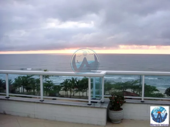 Imagem Imperdível cobertura duplex de luxo à venda em Ubatuba-SP, Praia Grande, com 4 quartos, 4 suítes, 3 salas, 2 banheiros, 3 vagas de garagem e 270m² de área.