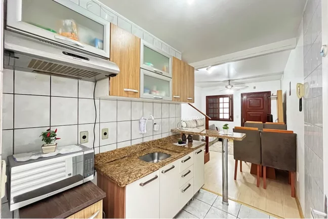 Imagem VNMC 100 Casa 610191037-90 - Casa à venda no bairro Vila Nova - Porto Alegre/RS