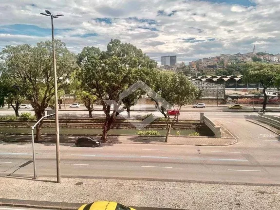 Imagem Sala Comercial de 460m² no Teleporto – Frente ao Metrô Cidade Nova!