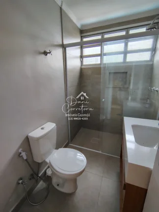 Imagem Apartamento atualizado frente mar nas Astúrias, Guarujá-SP: 3 suítes, 2 salas, 5 banheiros, 2 vagas de garagem, 192m² e suíte de empregada