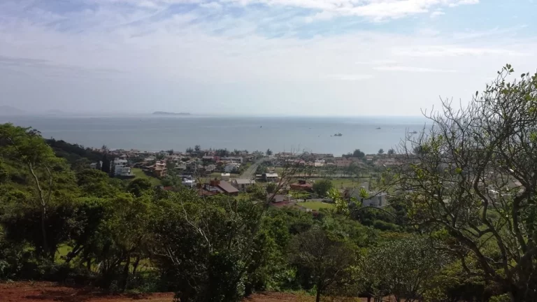 Terreno à venda em Garopaba-SC, bairro Ferraz, com 2.574,00m² de área - Oportunidade única!