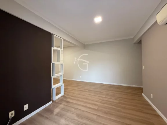 Imagem Excelente apartamento de 3 dormitórios sendo 1 suíte, na divisa do bairro Anita Garibaldi com Atiradores