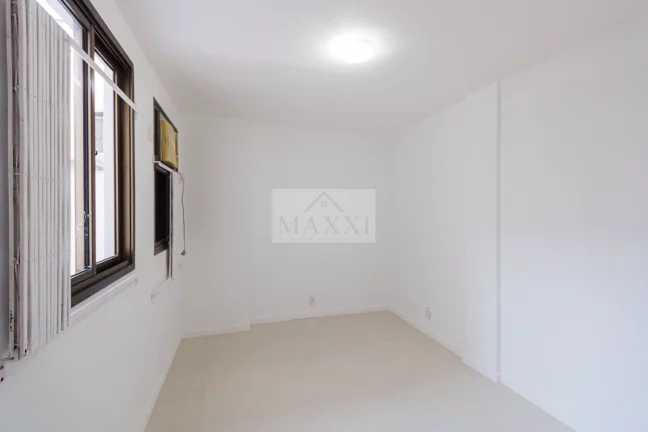 Imagem Condomínio Edifício Santa Cecília - Apartamento Cobertura Duplex em Recreio dos Bandeirantes, Rio de Janeiro/RJ