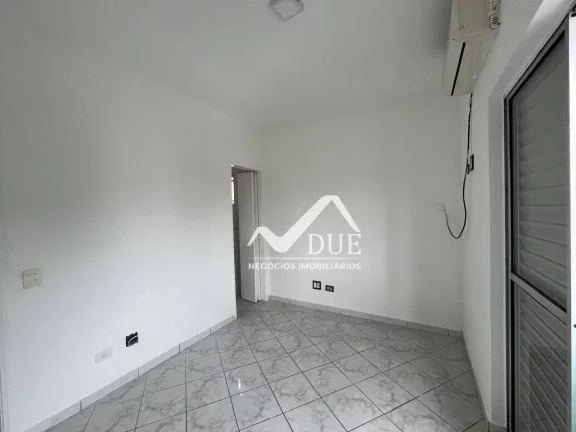 Imagem Apartamento com 2 quartos um deles suite, vaga demarcada de frente com vista livre e duas sacadas à venda, 76 m² por R$ 350.000 - Estuário - Santos/SP