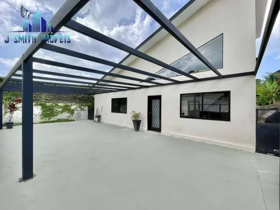 Imagem CASA Nova, TÉRREA c/ piscina, Miolo da Granja Viana em rua fechada!