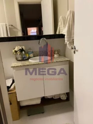 Imagem Vendo apartamento 60m2, 2 quartos, sendo 1 suíte, móveis em laca fosca, todo com móveis sob medid...