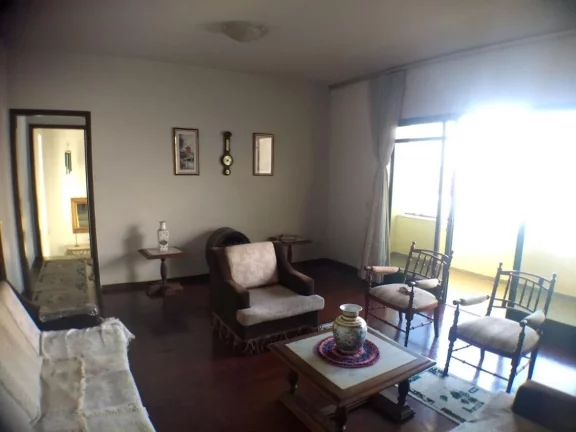 Imagem Casa Residencial / Centro