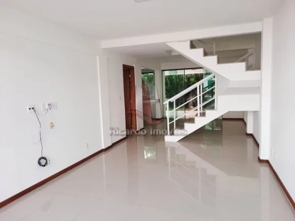 Imagem Linda Casa Duplex Localização Privilegiada c/ 150 m²