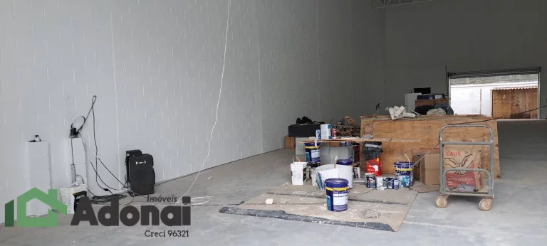 Imagem GALPÃO INDUSTRIAL - Área de 500m² com 362,50m² de área construída.