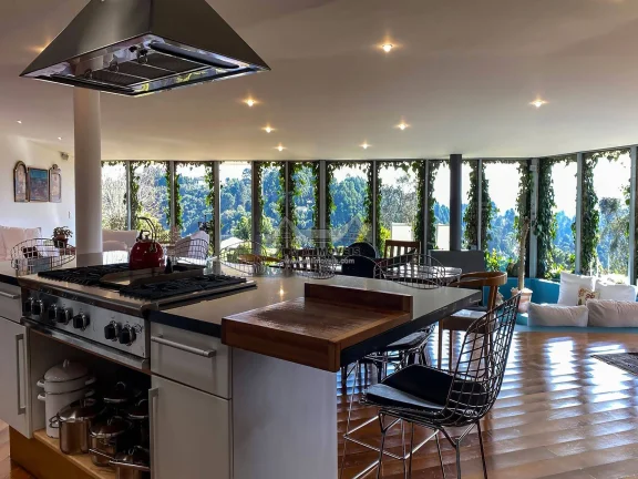Imagem Casa à venda em Campos do Jordão – Com Vista exuberante da natureza