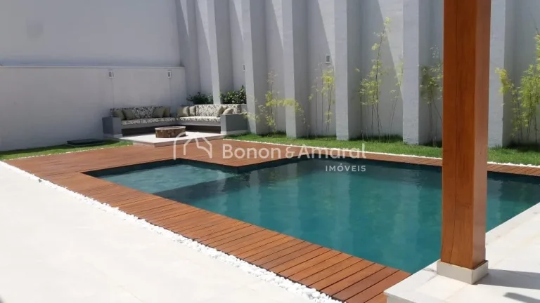 Imagem Casa à venda em condomínio na região do Alphaville, com 4 suítes (1 térrea).

Empreendimento im...
