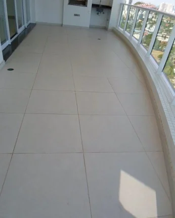 Imagem Apartamento à venda no Guarujá na Praia da Enseada.