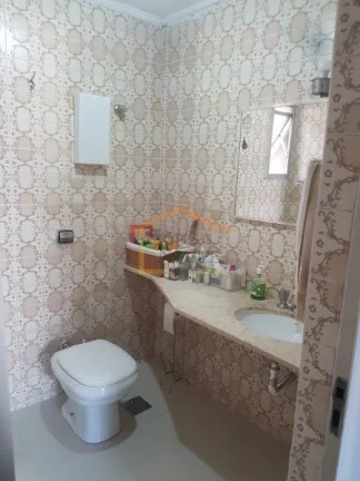 Imagem Apartamento á venda, 3 dormitórios, sendo 1 suite, 3 banheiros, cômodos amplos e bem iluminados, ...