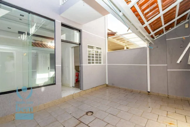 Imagem Sobrado Triplex com Ático, 4 quartos e 3 banheiros à venda, 111 m² por R$ 549.000 - Bairro Alto - Curitiba/PR