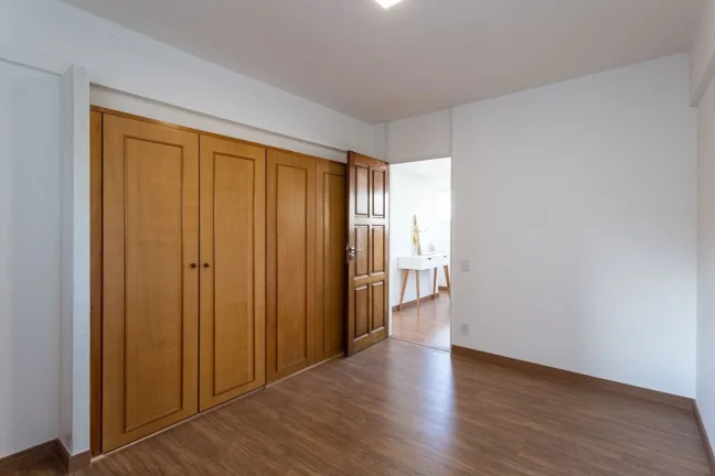 Imagem Apartamento 121M², 3Q, 1 Suíte, 2 Banheiros, 1 Vaga, Academia, Piscina, Salão de Festas, Churrasqueira, Playground, Quadra, Espaço Gourmet.