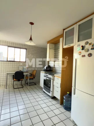 Imagem Apartamento à venda no Edf. Flamboyant com 3 quartos, PETROLINA - PE