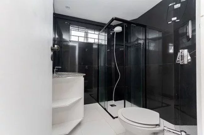 Imagem Apartamento para Venda em Curitiba, Água Verde, 3 dormitórios, 1 suíte, 2 banheiros, 2 vagas