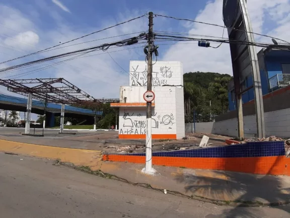 Imagem POSTO DE COMBUSTÍVEL NA AV ADEMAR DE BARROS COM AV. SANTOS DUMONT - GUARUJÁ