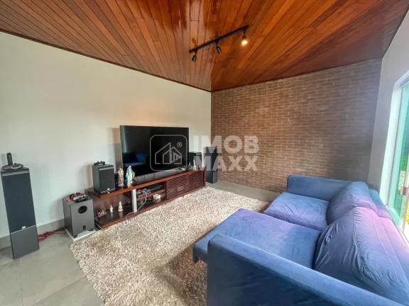 Imagem Casa em Arniqueira: 4 Dormitórios e 420m² por R$1.380.000