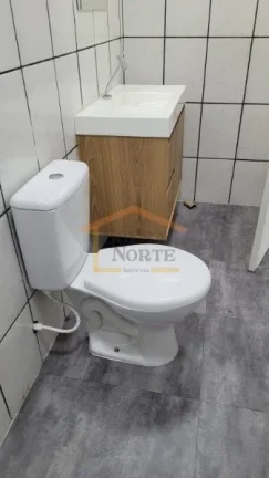 Imagem Galpão novo, com telhado térmico e pé direito de 9 metros, garantindo excelente ventilação e lu...